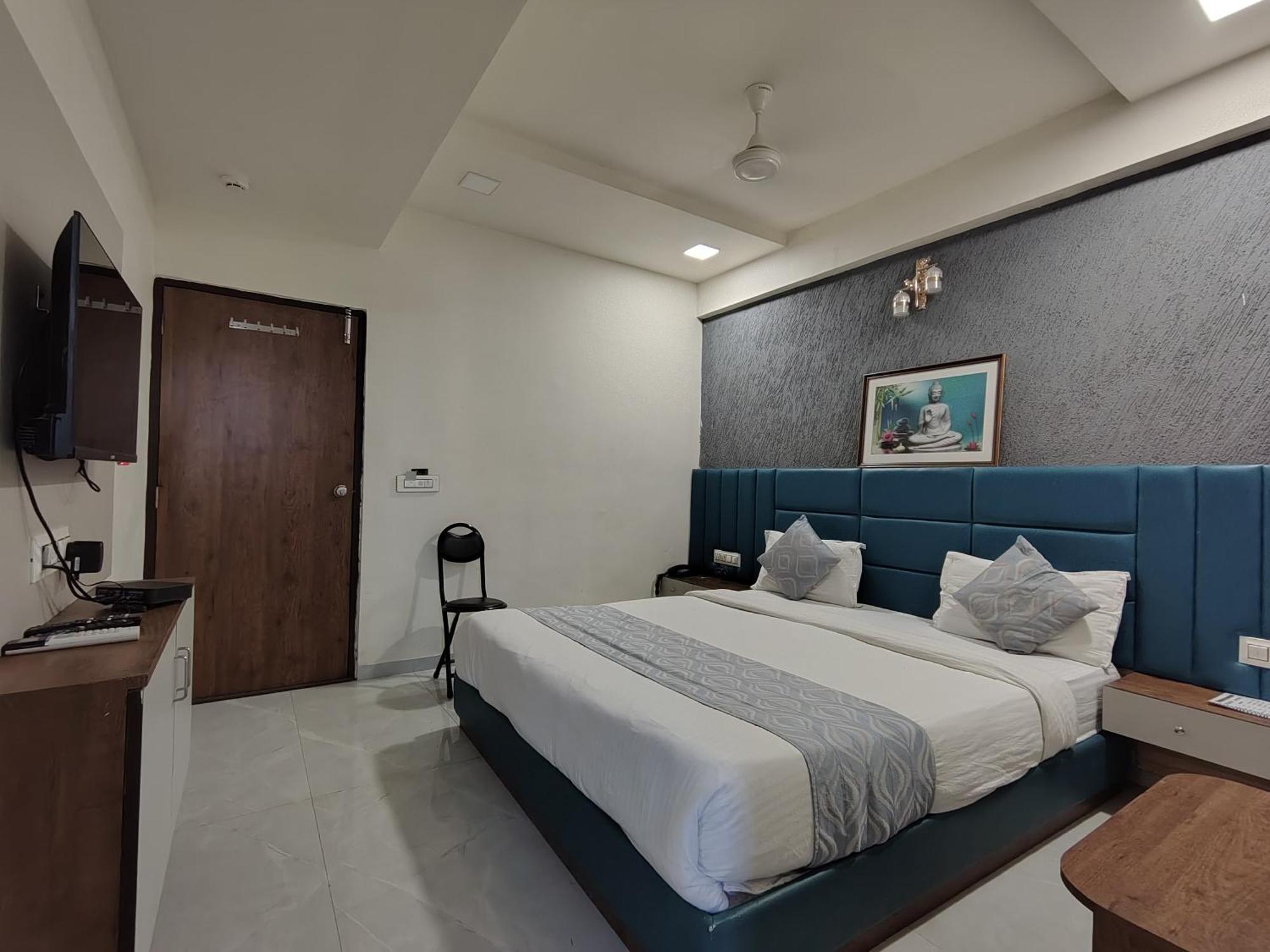 Hotel Avadh Palace, Subhash Bridge, Rto Circle, Ahmedabad Buitenkant foto