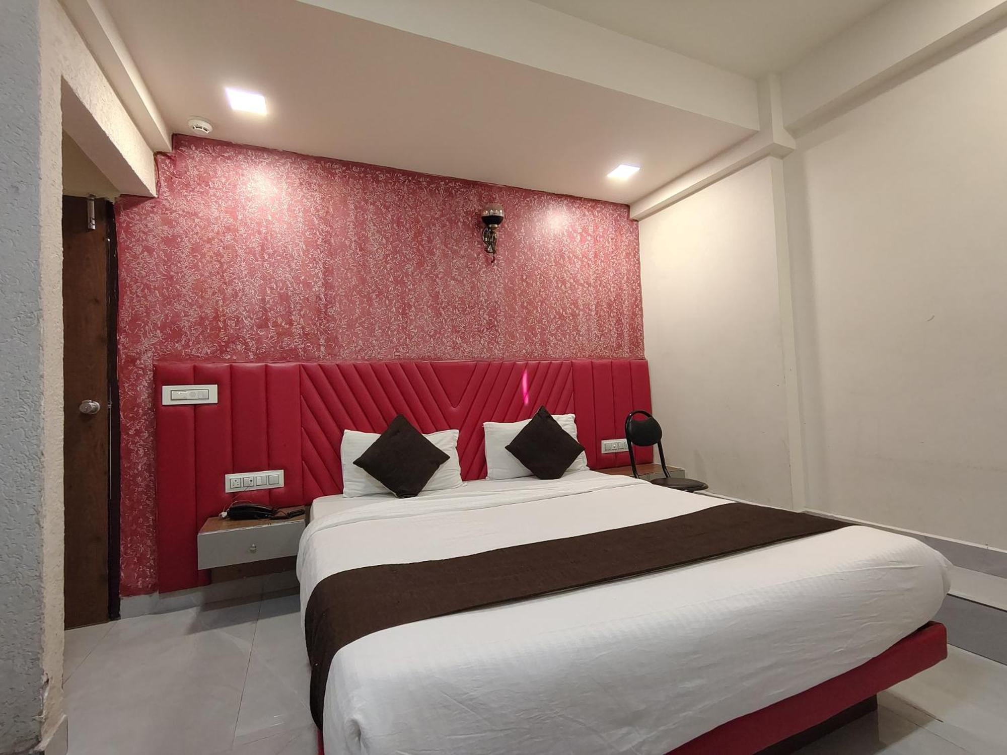 Hotel Avadh Palace, Subhash Bridge, Rto Circle, Ahmedabad Buitenkant foto