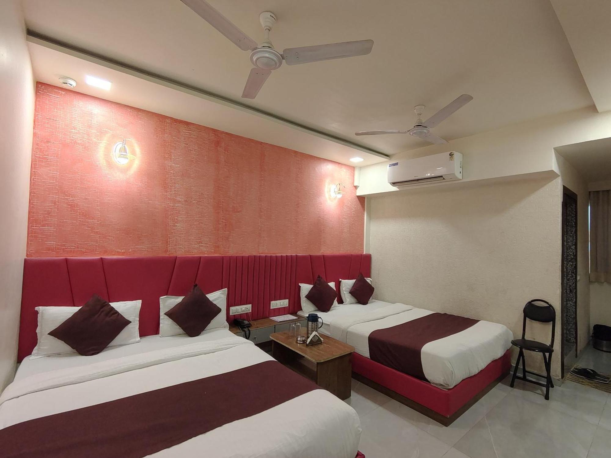 Hotel Avadh Palace, Subhash Bridge, Rto Circle, Ahmedabad Buitenkant foto